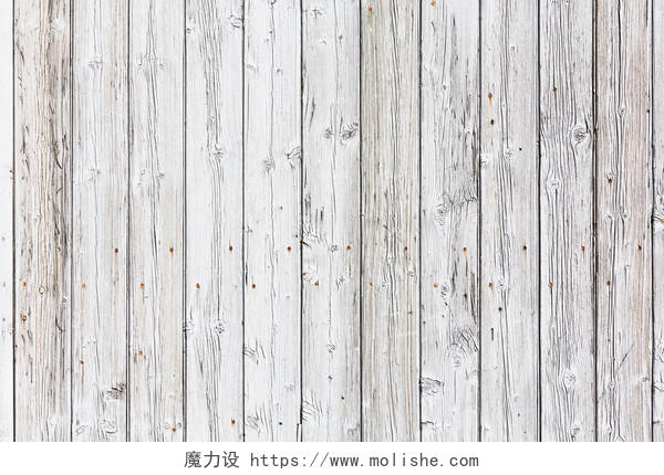 白色的墙体粉刷的木板